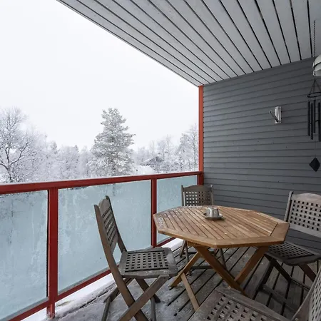 Kuukkeli Apartamento *